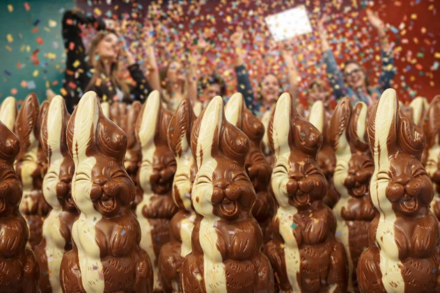 Melk Chocolade paashaas met vleugje witte of pure  chocolade